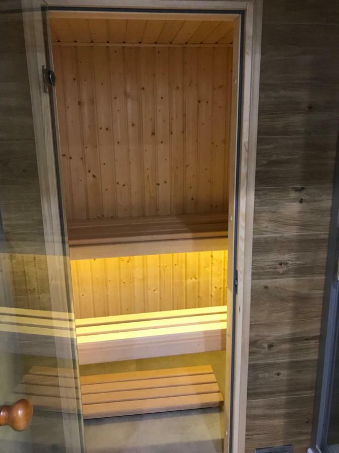 קילצה Family & Business Sauna Apartments Rynek Centrum Downtown - 2 Bedroom With Private Sauna, Balcony, Parking מראה חיצוני תמונה