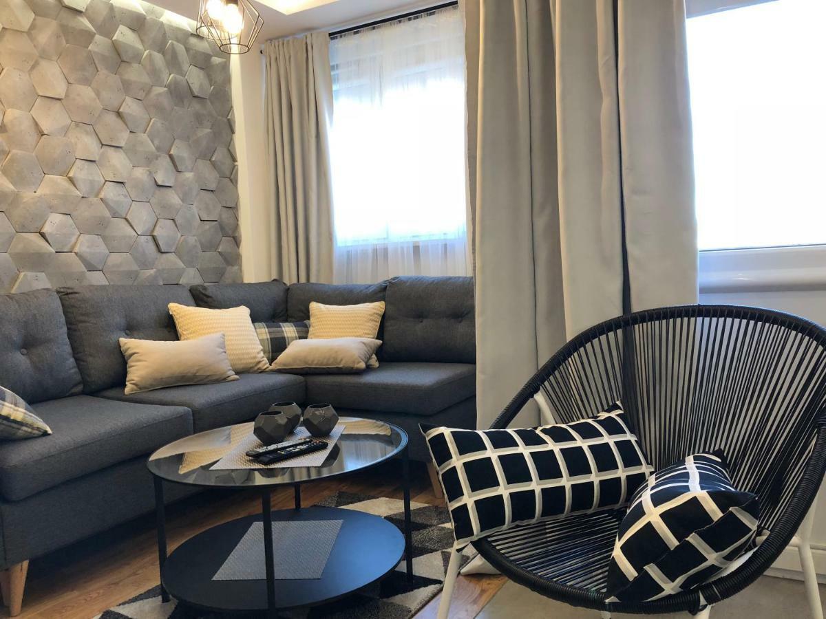 קילצה Family & Business Sauna Apartments Rynek Centrum Downtown - 2 Bedroom With Private Sauna, Balcony, Parking מראה חיצוני תמונה