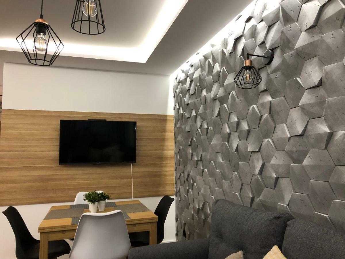 קילצה Family & Business Sauna Apartments Rynek Centrum Downtown - 2 Bedroom With Private Sauna, Balcony, Parking מראה חיצוני תמונה